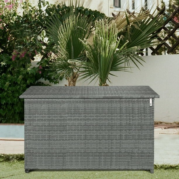 Furniture: Patio & Garden Furniture
